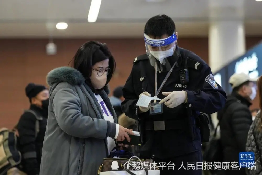 XBB和BQ.1株会不会造成另一个感染高峰?专家:上半年可能性较小